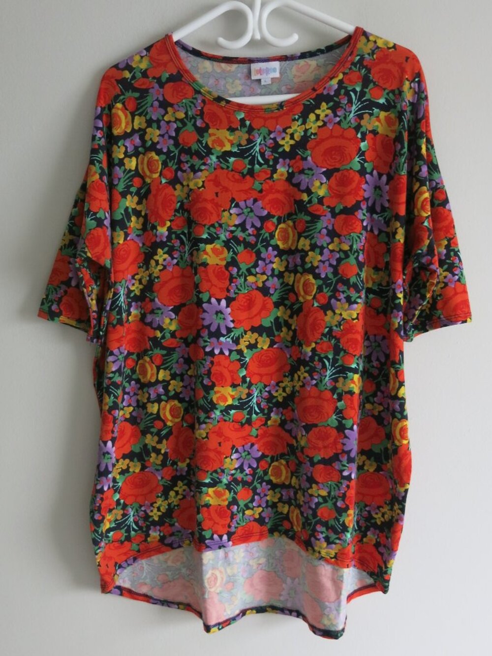 LuLaRoe Multi Color Floral Print Short Sleeve High Low Top Blouse - Size Large - Picture 2 of 5